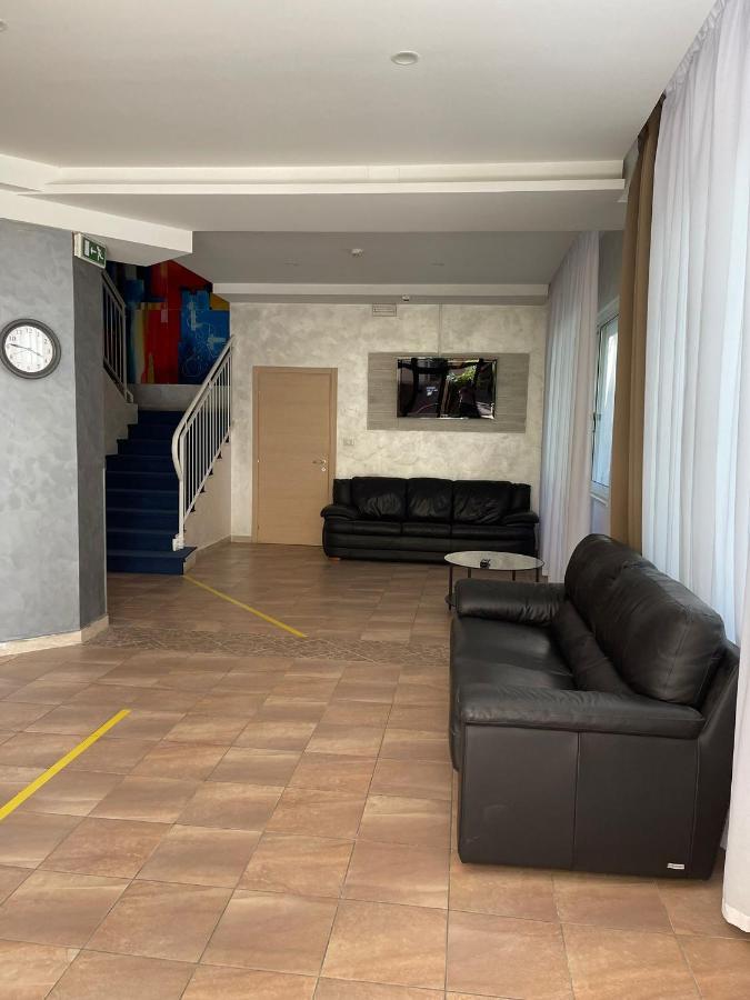Hotel New Happy Rimini Exterior foto
